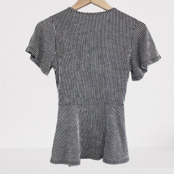 NWOT Black and White stripe short sleev wrap top - Picture 3 of 11
